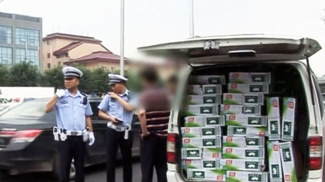2小时处罚7名司机  北京严查非法改装拉货面包车