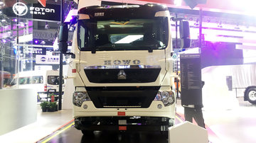 【上海车展】全身都是传感器 这款HOWO纯电动牵引车能让你失业