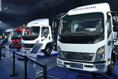 猛将来袭 四川现代发布泓图轻卡 坐好，7分钟带你了解它