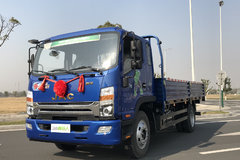 媲美中卡驾乘空间 整整坐了11个人 帅铃绿巨人宽度达到2235mm