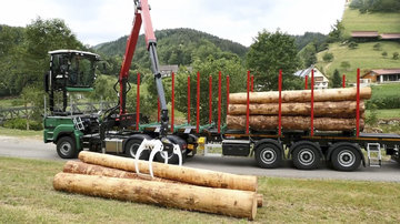 穿山越岭秒杀拖拉机！ 原地变形还有谁？这车太夸张了