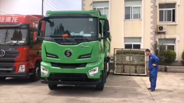 全国首发陕汽H6000国六自卸车 这造型你觉得咋样