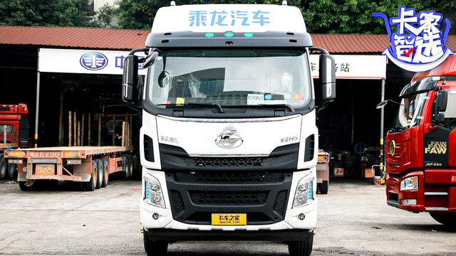 高顶双卧大空间 全包内饰质感好 配置很足 我就问还有谁