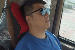 长途行车 久坐疲劳 开车真的太累了！来看大飞新买的这款驾车神器如何