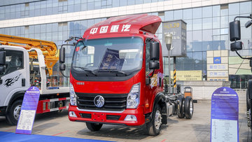 潍柴发动机配自动挡！ 这款轻卡配置爽不爽？带坡道辅助