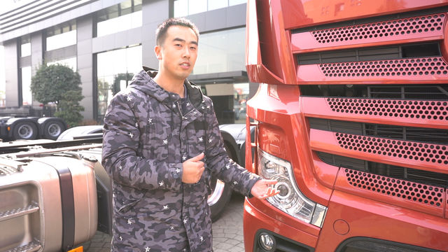 新款奔驰Actros大灯有了哪些变化？ 自己也能轻松检修