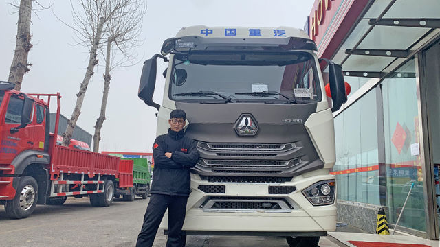 自重6.5吨 双腔600升加热油箱 豪瀚N5W 6米8 21万带回家