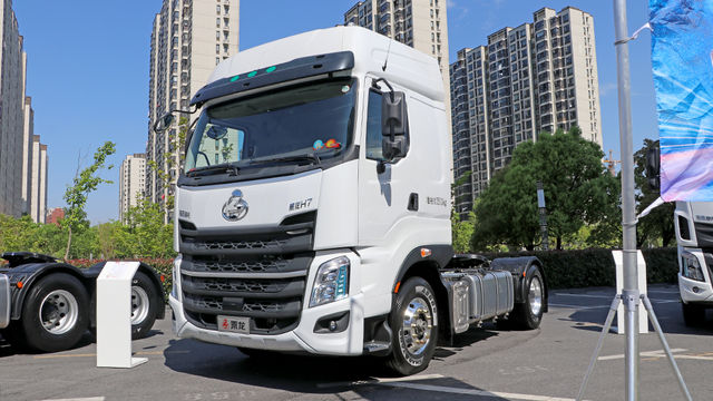 东康460马力+小速比气囊后桥 这款乘龙H7牵引拉快递正合适