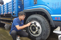 轮胎护圈有巧用 保护螺丝还能方便上下车