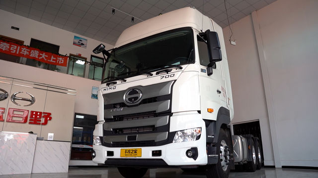 450马力配ZF16挡变速箱 日野700危险品有何不同？报价53万