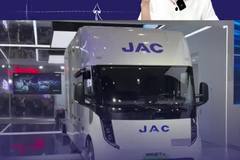 18分钟超充，驾驶室能站直，江淮坤鹏ET9