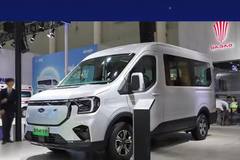 13方宽体大轻客！101度电的江铃福特E全顺纯电轻客真实续航