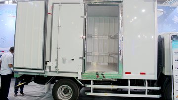 侧移门+货物防滑护栏 开乐这冷厢细节做的真实用